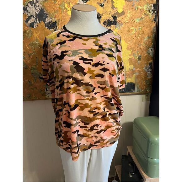 We the Free Free People Pink Camo Velvet Burn Out Boxy Top M - Picture 3 of 8